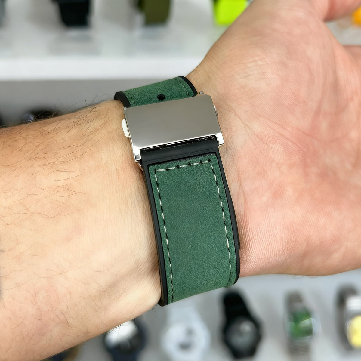 Reloj elegante para hombre color verde